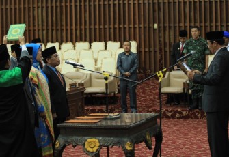 PAW Anggota DPRD di Gedung DPRD Provinsi Bengkulu, Senin(26/11).