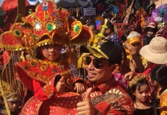 Wakil Wali Kota Bengkulu Dedy Wahyudi saat menghadiri acara karnaval batik besurek ke 5