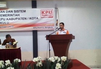 Ketua KPU Provinsi Bengkulu saat memberikan sambutan