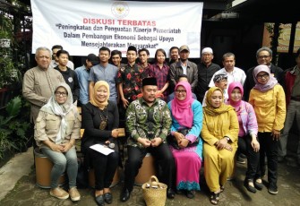 Foto bersama usai diskusi 