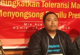 Direktur Eksekutif IndoData Danis. Foto (Suarapantau.com)