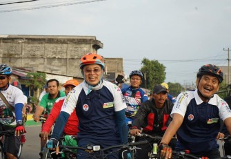 Plt Bupati Bengkulu Selatan Gusnan Mulyadi saat ikut gelaran Sepeda Nusantara