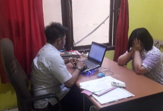 Tersangka FS saat dimintai keterangan penyidik