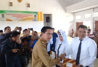 Bupati Serahkan SK CPNSD Kaur