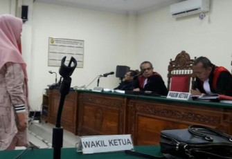 Majelis hakim PN Tipikor Bengkulu saat membacakan putusan Ontslag terhadap terdakwa TPPU Korupsi Lahan MAN 2