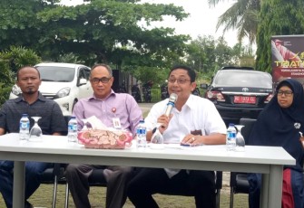 Kepala Kantor Otoritas Jasa Keuangan (OJK) Bengkulu Yusri saat memberikan sambutan