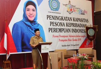 Asisten I Pemda Provinsi Hamka Sabri Membuka Pelatihan Peningkatan Kapasitas Pengurus TP PKK