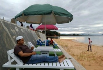 Menikmati Matahari Tenggelam di Wisata Danau Rusa Kabupaten Kampar