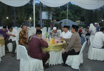 Sekretaris Daerah Kabupaten Asahan Taufik Zainal Abidin Hadir Dalam Buka Bersama Yang Diadakan Oleh Kejaksaan Negeri Kabupaten Asahan  