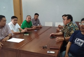 Pertemuan masyarakat dengan Sekjen SMSI Firdaus