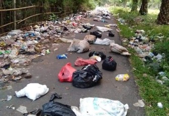 Sampah Yang Berhamburan 