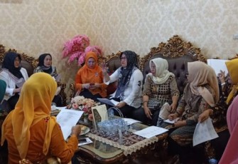 Ketua GOW Kota Bengkulu Dian Fitriani Dan Anggota GOW 