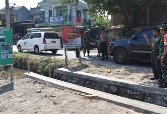 Tim Wasev tinjau pembuatan talud