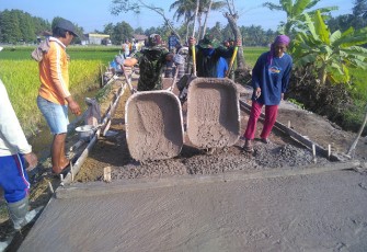 Betonisasi Jalan TMMD Reguler 105 Kodim Klaten