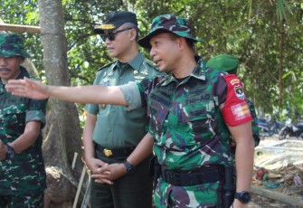 H-3. Dansatgas tinjau lokasi TMMD Kronjo