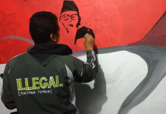 Kolaborasi Nuansa Hari Kemerdekaan RI dan Hari Jadi Kota Kediri Di Kampung Mural