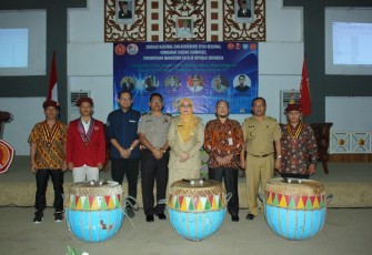 Asisten II Setda Provinsi Bengkulu Yuliswani Buka Seminar Nasional dan Konfrensi Studi Regional Perhimpunan Mahasiswa Katolik Republik Indonesia Komisariat Daerah Sumbagsel