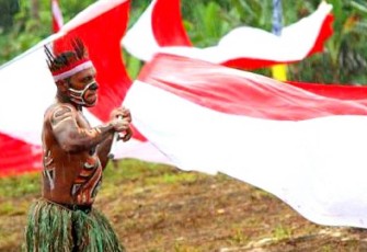 Warga Suku Di Papua Cinta NKRI