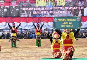 Tarian Kolosal Gemu Famire Persit Tegal Simbol Masyarakat Jatimulya