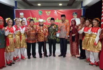 Wali Kota Bengkulu Helmi Hasan Dan Wakil Wali Kota Bengkulu Dedy Wahyudi Foto Bersama 