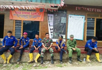 Tim Gabungan Padamkan Kebakaran Hutan Lindung di Wilayah Brebes Lereng Gunung Slamet