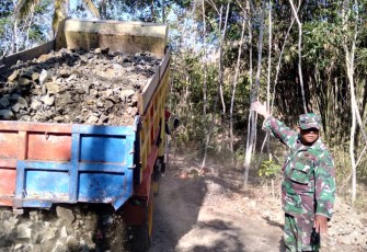 Material Jalan Makadam Terus Disalurkan