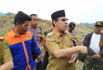 Bupati Rejang Lebong Ahmad Hijazi Hentikan Aktivitas Penambangan PT Patika Mandiri Pratama 