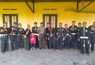 Babinsa Koramil 22 Wonosari Jalin Silahturahmi Dengan Tokoh Pencak Silat Setia Hati