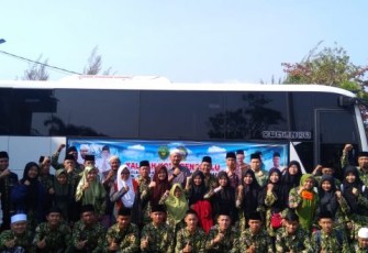 Sekretaris Kota Bengkulu Marjon Lepas Khafilah MTQ Kota Bengkulu 