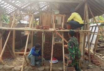 Pemasangan Bata Pembangunan RLTH Dikebut 