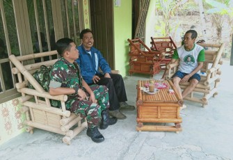 Silaturahmi ke Warga Desa Terus Dilakukan Sertu Mulyono