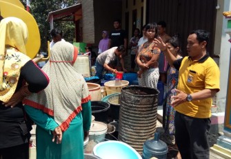 Air Bersih Jadi Emas di Saat Kemarau di Desa Cilibang
