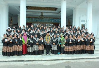 Gubernur Bengkulu Rohidin Mersyah Foto Bersama 