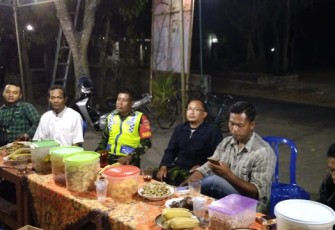 Jelang Pilkades Serentak Babinsa dan Bhabinkamtibmas Gantiwarno Lakukan Patroli  