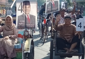 Naiki Becak Motor "BAGOL" Menyapa Warga 