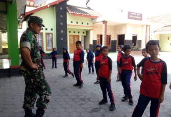 Kemampuan Teritorial di Gunakan Babinsa Untuk Murid SD   