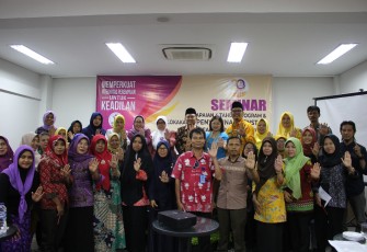 Foto bersama usai acara