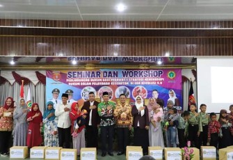 Foto bersama usai seminar