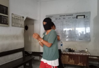 Tersangka saat akan ditahan Polres Bengkulu