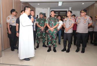 Panglima TNI Terjun Langsung Cek Pengamanan Gereja Katolik STMB Surabaya
