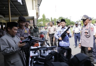 Bupati Batang Wihaji 