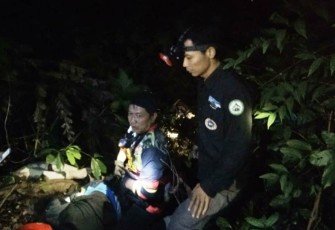 Salah satu korban kecelakaan maut di jurang Gunung Lio saat akan dievakuasi 