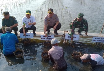 Kodim 0510/Trs Tanam Mangrove