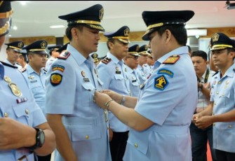 Kepala kantor wilayah Lampung Nofli mengambil sumpah dan melantik pejabat