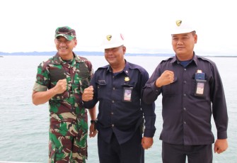 Danrem 071/Wijayakusuma didampingi GM PLTU P2 Karangkandri Cilacap saat melakukan peninjauan