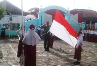 Danramil Songgom Brebes Inginkan Anak Anak SDN 01 Wanatawang Lebih Berbakti