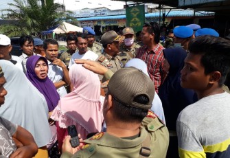 Protes warga pasca pembongkaran paksa bangunan