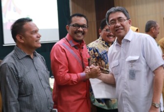 Kadisdik Batu Bara Ilyas Sitorus bersama Kepala Pusat Penguatan Karakter Kemendikbud RI Ir. Hendrawan M. Sc. Ph.D.Sudarman.