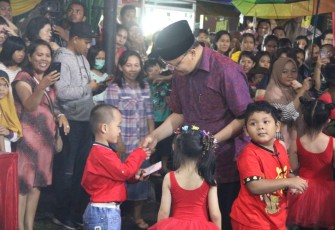 Gubernur Rohidin Hadiri Cap Gomeh di Kampung Cina