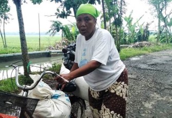  Mbah Nur Atun (56)